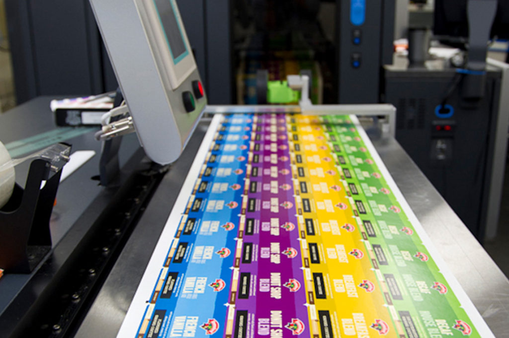 Digital printing press running variable printing